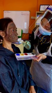 special-effect-makeup-kesan-khas-terbakar